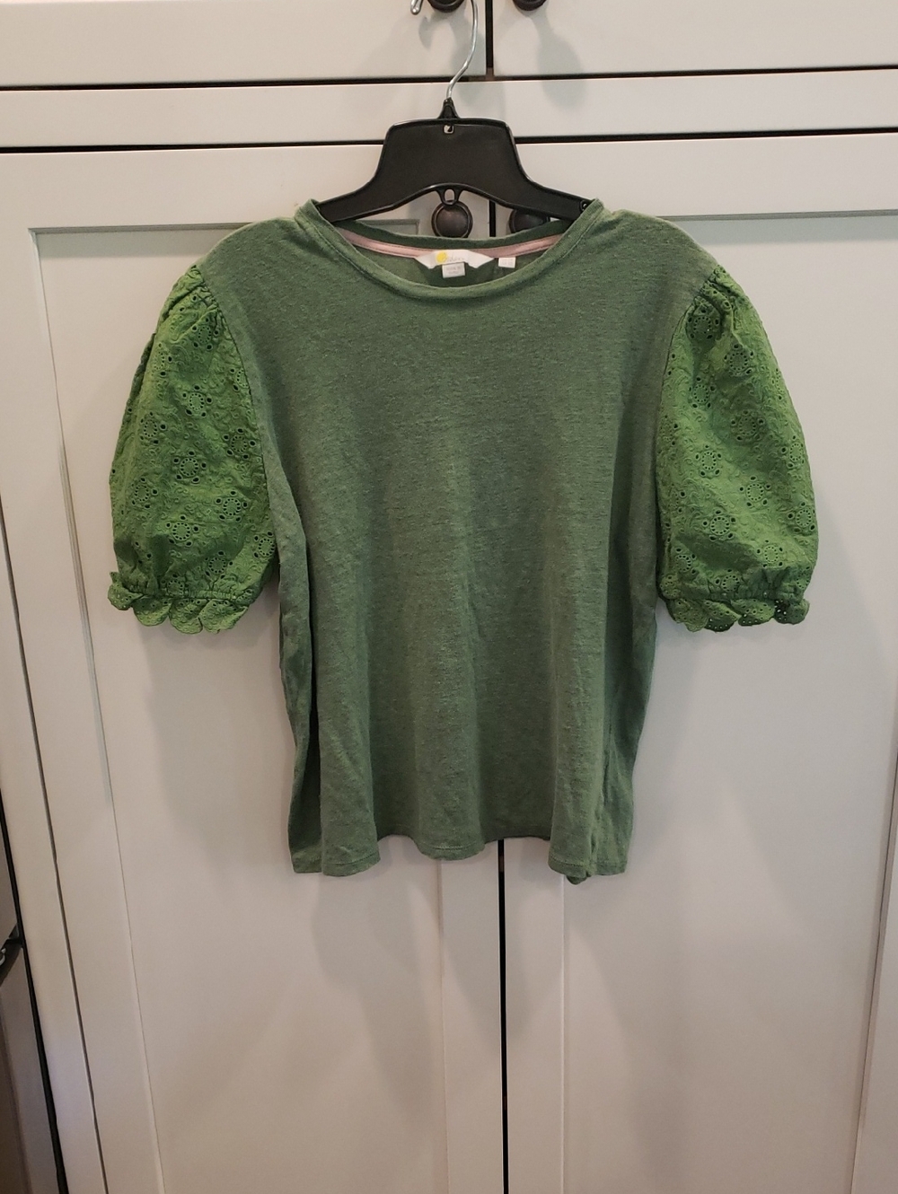 Boden Green Eyelet Puff Sleeve Tee